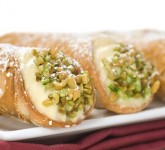 Honey Chocolate-Pistachio Cannoli Recipe