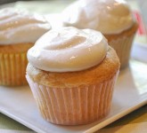 voskos-vanilla-cupcakes